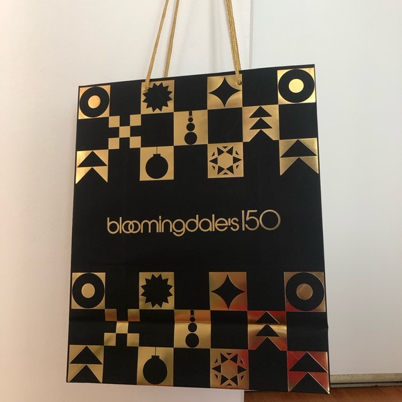 Shopping 🛍️ bags from Bloomingdale's, Kate spade NEWYORK ♠️ Apple 🍎 store . - Picture 5 of 9